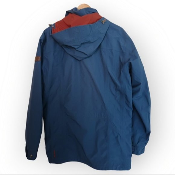 MEC Gore-Tex men light waterproof coat small - Picture 2 of 8